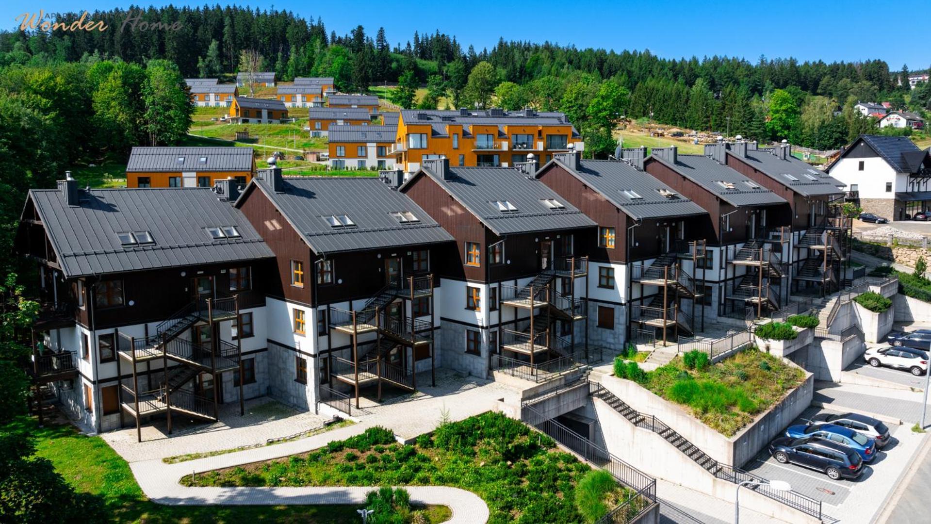 Wonder Home - Apartamenty Residence Karpacz Blisko Stoku Narciarskiego, Z Balkonami I Parkingiem Luaran gambar